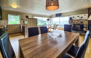 Dining - 3 bedroom lovely home in Fister (Fister)