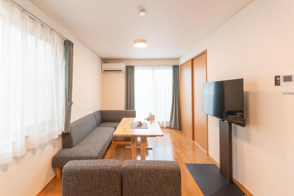 Deluxe Room | Living area