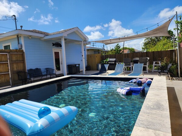Piscine extérieure, piscine chauffée