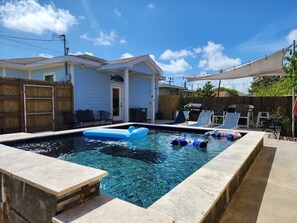 Piscine extérieure, piscine chauffée