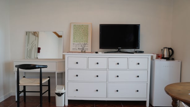 Classic Twin Room | Interior