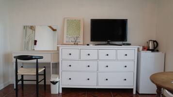 Classic Twin Room | Interior