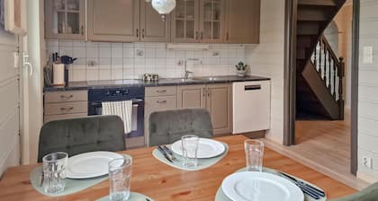 Amazing home in Tansøy with WiFi