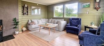 Amazing home in Tansøy with WiFi
