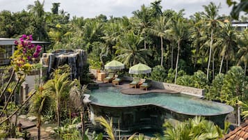 Infinity pool