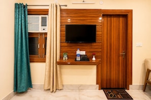 Family Room | Bahagian dalam