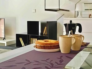 Interior - Newly Renovated Lofts with Parking, 14 Miles from Sol (Elipa)