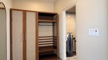 Luxury Double Room, Garden View | Interior