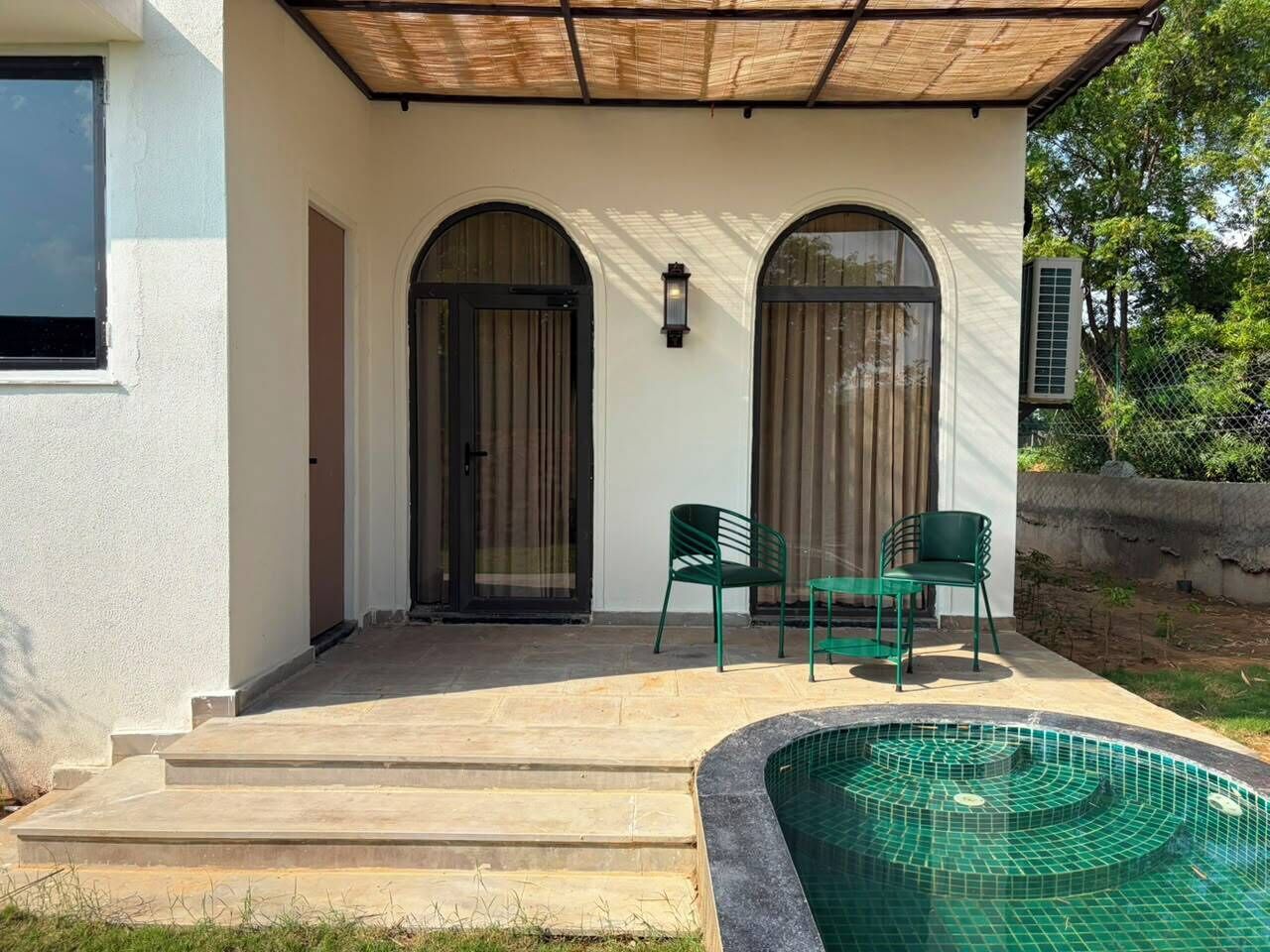 Luxury Double Room, Garden View | Pool | Outdoor pool