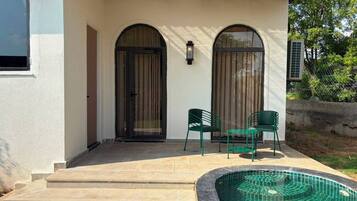 Luxury Double Room, Garden View | Pool | Outdoor pool
