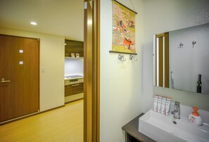 Bathroom - Vrbo Property (Osaka)