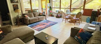 Tropical Getaway! Jungle Stay! Central Spot for Volcanos & Black Sand Beaches!