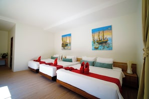 Deluxe Family Room | In-room safe, desk, free cots/infant beds, free WiFi - Villa Cha-Cha Chalok-lam Beachfront Resort Koh Phangan (Ko Pha-ngan)