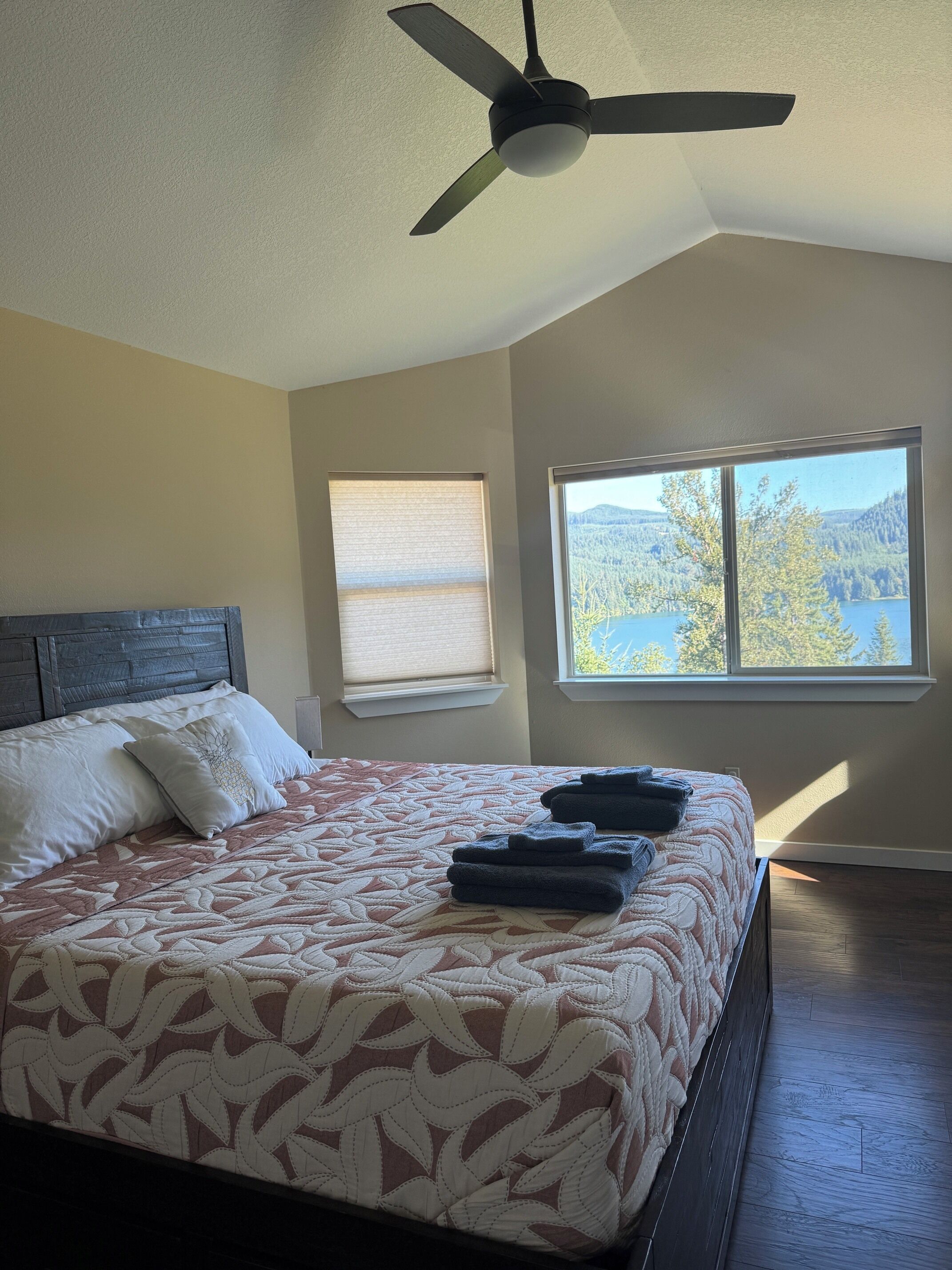 3 bedrooms, iron/ironing board, travel crib, WiFi