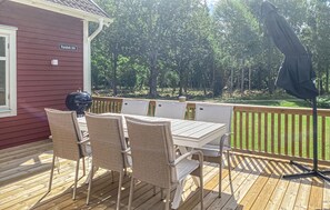 Outdoor dining - 2 bedroom lovely home in Fagerhult (Fagerhult)