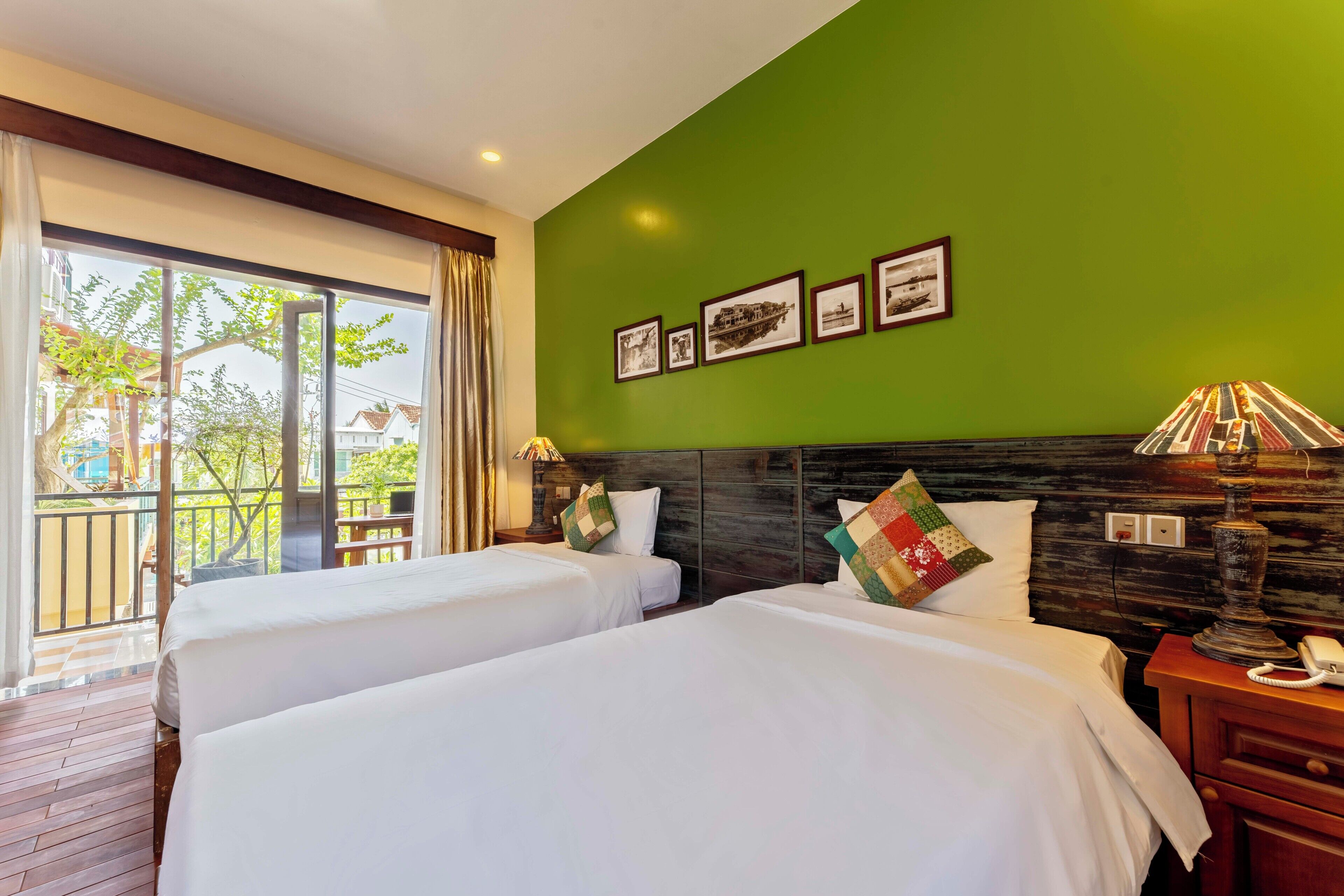 Habitación Deluxe con 1 cama doble o 2 individuales, vistas a la ciudad
