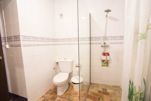 Bruser, håndklæder, Sæbe, Toiletpapir