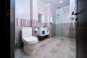 Senior Double Room, City View | Bathroom | Shower, free toiletries, hair dryer, slippers - Eria Suite Hotel (Yerevan)