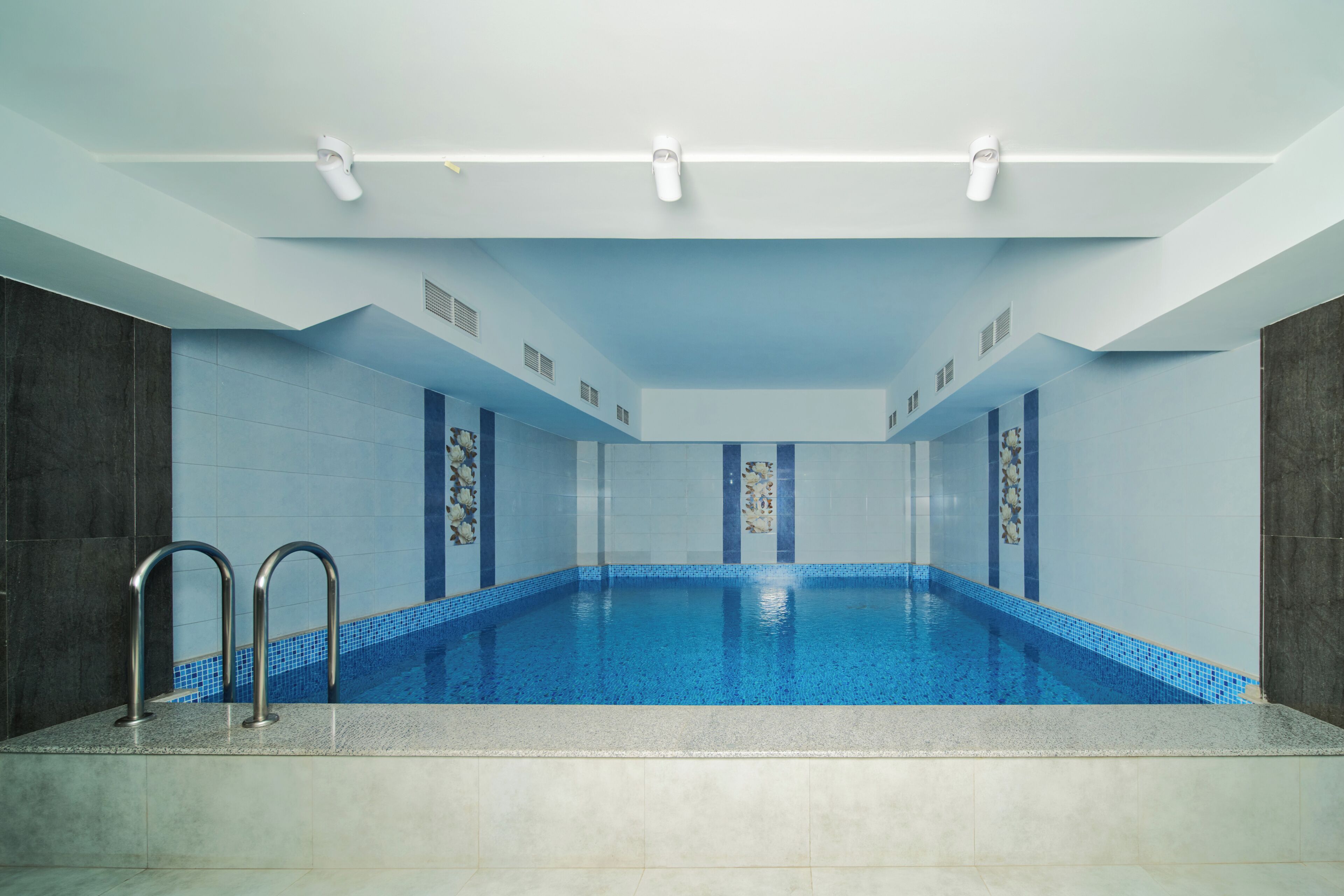 Una piscina techada
