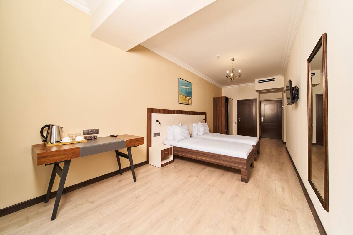 Deluxe Double Room, City View | In-room safe, free WiFi