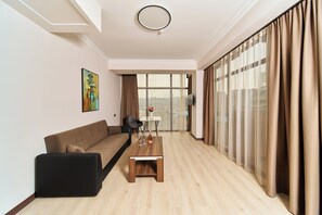 Senior Double Room, Balcony, City View | Living area - Eria Suite Hotel (Yerevan)