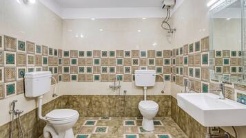 Family Room, Garden View | Bathroom