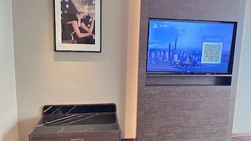 Superior Suite, City View