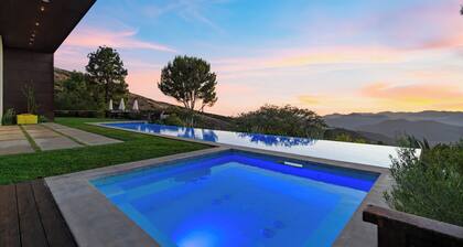 Art Gallery + Infinity Pool + Theater | Ocean Views | The Malibu Art Estate