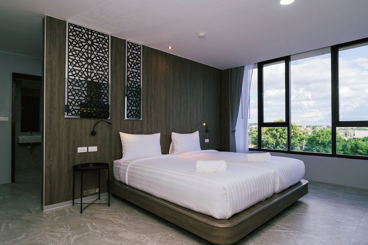 Superior Twin Room | Desk, WiFi (free), bed sheets
