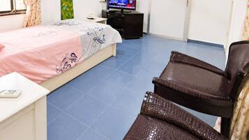 Villa Deluxe, balcón | Escritorio