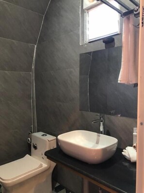 Bathroom - GALAXY GARDEN RESORT (Mettupalayam)