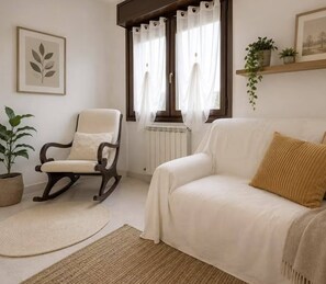 Living area - Apartment in a 2-bedroom house (Coda)