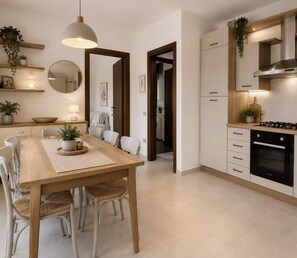 Dining - Apartment in a 2-bedroom house (Coda)