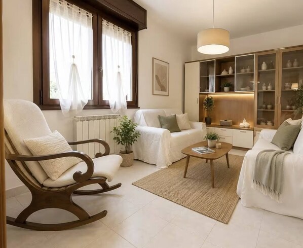 Living area - Apartment in a 2-bedroom house (Coda)