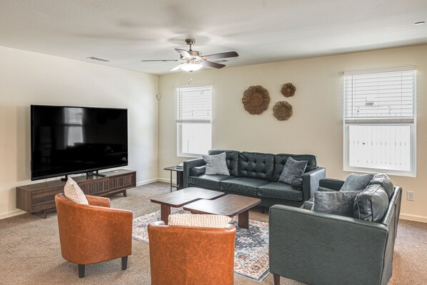 Living area - 3 Mi to Sports Village! Family Gem w/ Fenced Yard (Bakersfield)