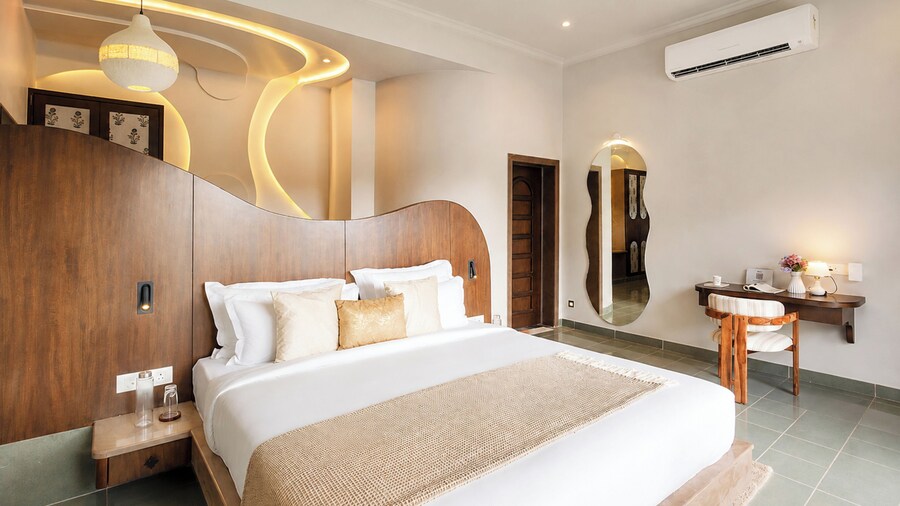 Alaya Stays Raj Suites Pet-Friendly