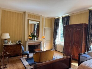 Habitación con 2 camas individuales, vista al jardín | Wifi gratis 