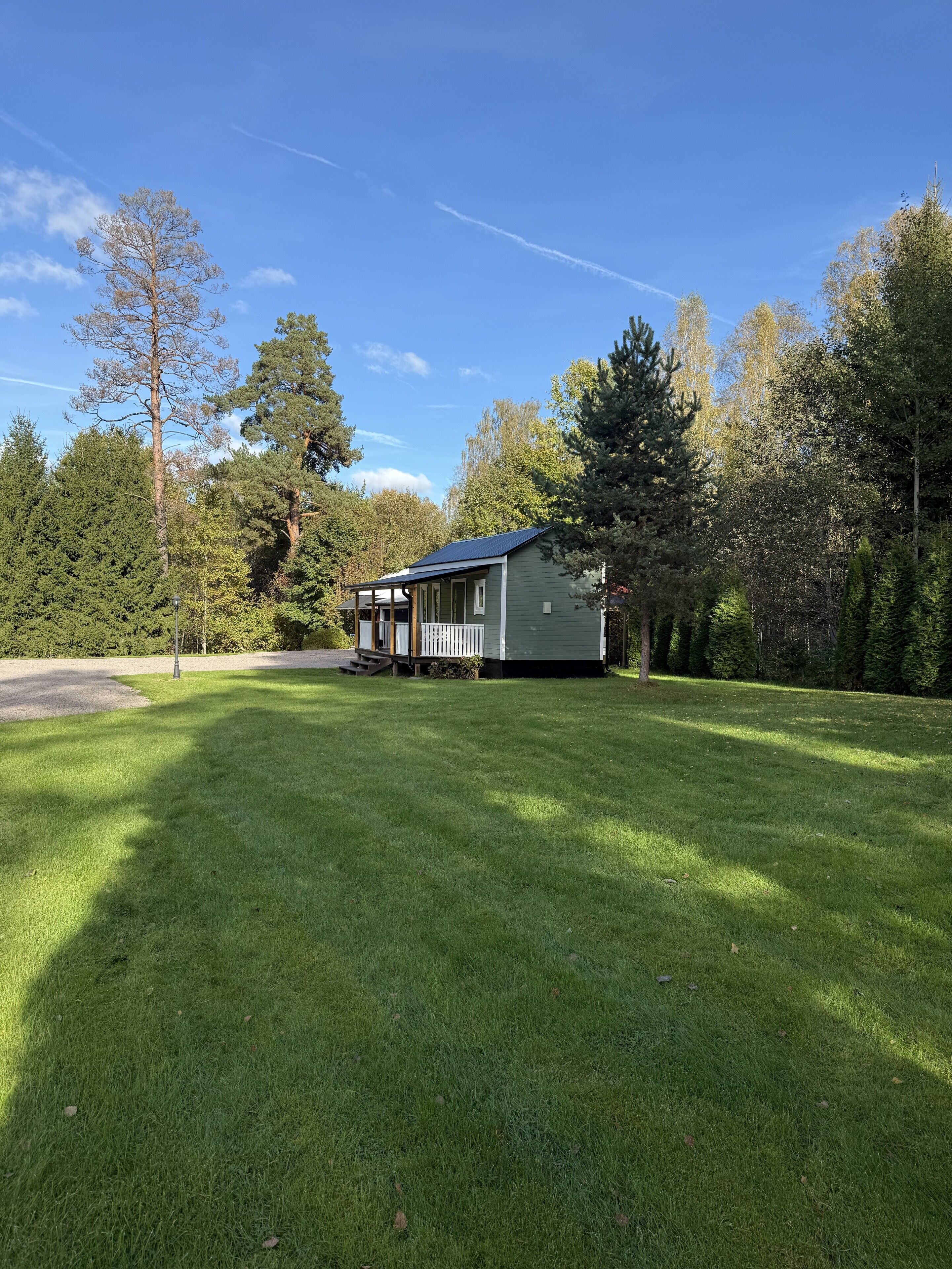 Chalet, vista al jardín, en el área del jardín | Áreas de la propiedad