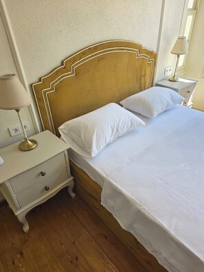 Internet - Historic Greek House with Sea View in Ayvalik (Balıkesir)