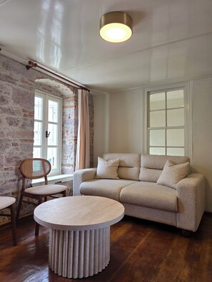 Living area - Historic Greek House with Sea View in Ayvalik (Balıkesir)