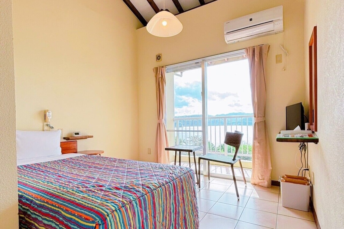 Standard Single Room, Balcony, Partial Ocean View