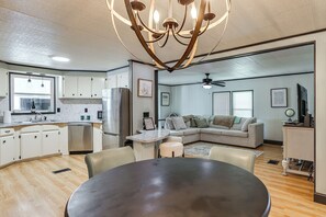 Interior - Golf, Sunshine & Fun in the Villages! (Lady Lake)