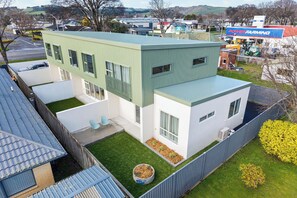 Exterior - Rural City Life - centrally located apartment (Gore)