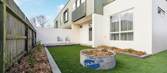 Rural City Life - centrally located apartment
