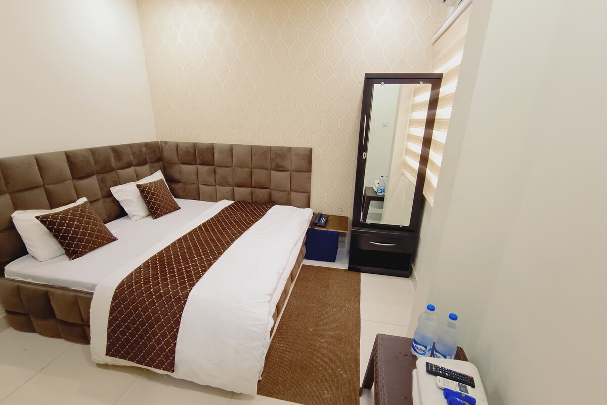 Kamar Deluks | Wi-Fi gratis dan seprai linen