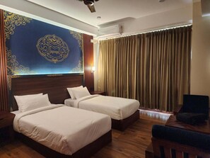 Kamar Double atau Twin Deluks, pemandangan gunung | Setrika/meja setrika dan Wi-Fi gratis