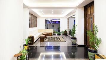 Deluxe Double or Twin Room, Mountain View | Lobby