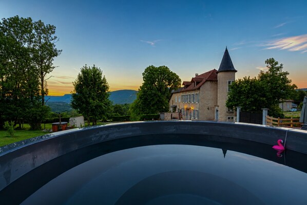 Pool - Vrbo Property (Arvière-en-Valromey)