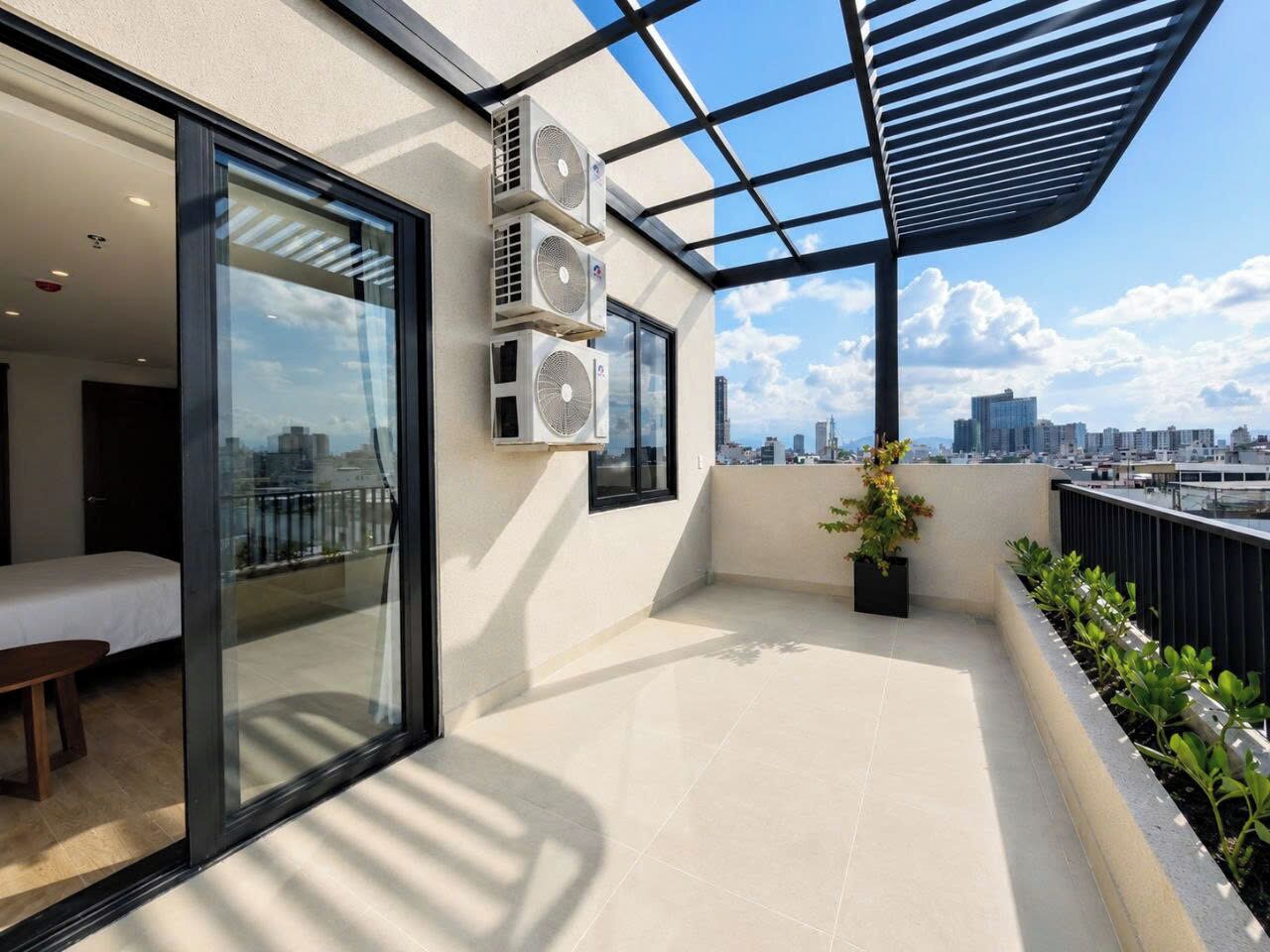 Penthouse, 2 chambres, balcon, vue ville