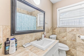 House, Patio | Bathroom - Eddy (Pasadena)
